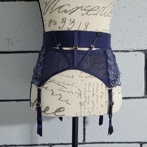 3/$50 SALE! NWT Boudoir Midnight  Blue Lace Garter Belt Sz M